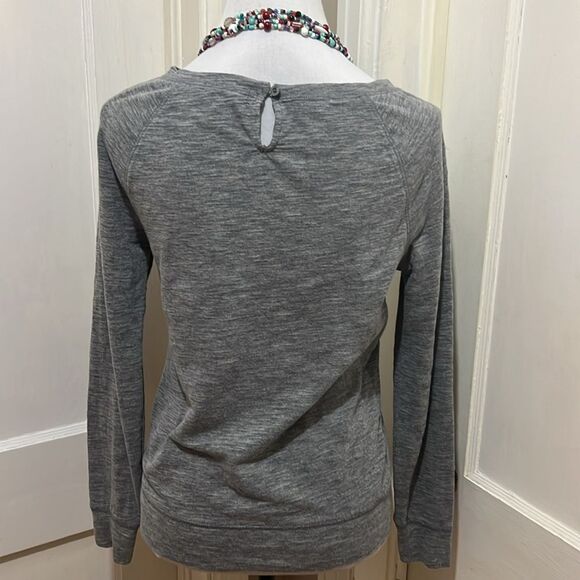 Vintage GAP Women's XS Grey Scoop Neck Long Sleeve T Shirt Light Sweatshirt - Picture 7 of 7